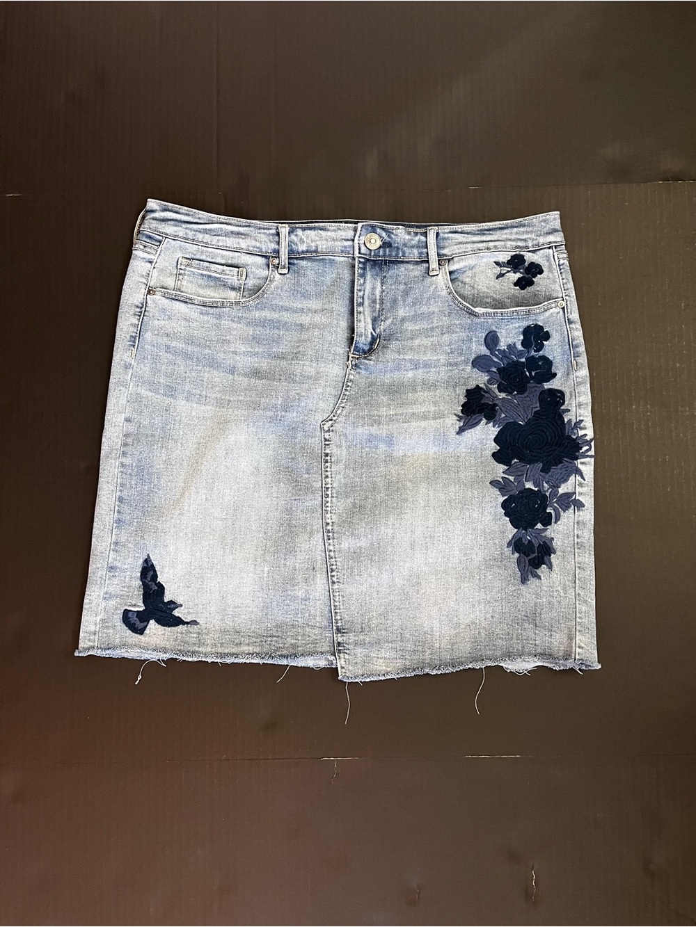 Vintage America Lt Blue Denim Mini Skirt  Navy Floral Embroidery/ 1% Elastane